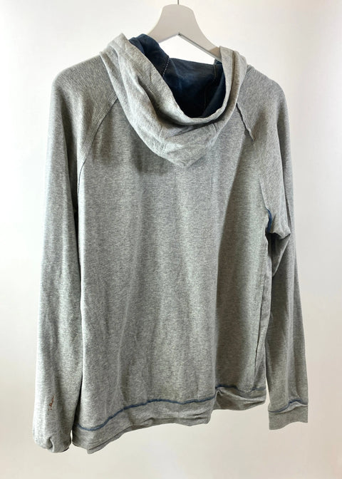 324 grey, S/M "Patch Caro"hoodie wearing between mondays